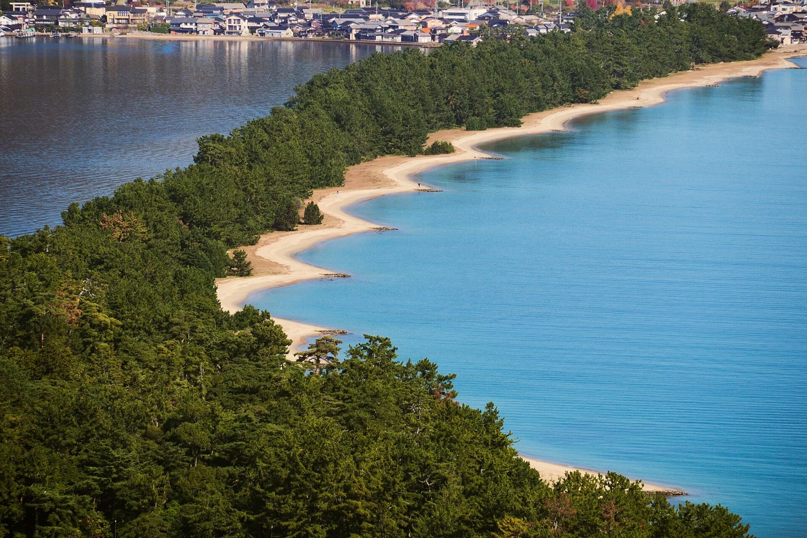 A closer view of the sandbar’s curve and beaches.