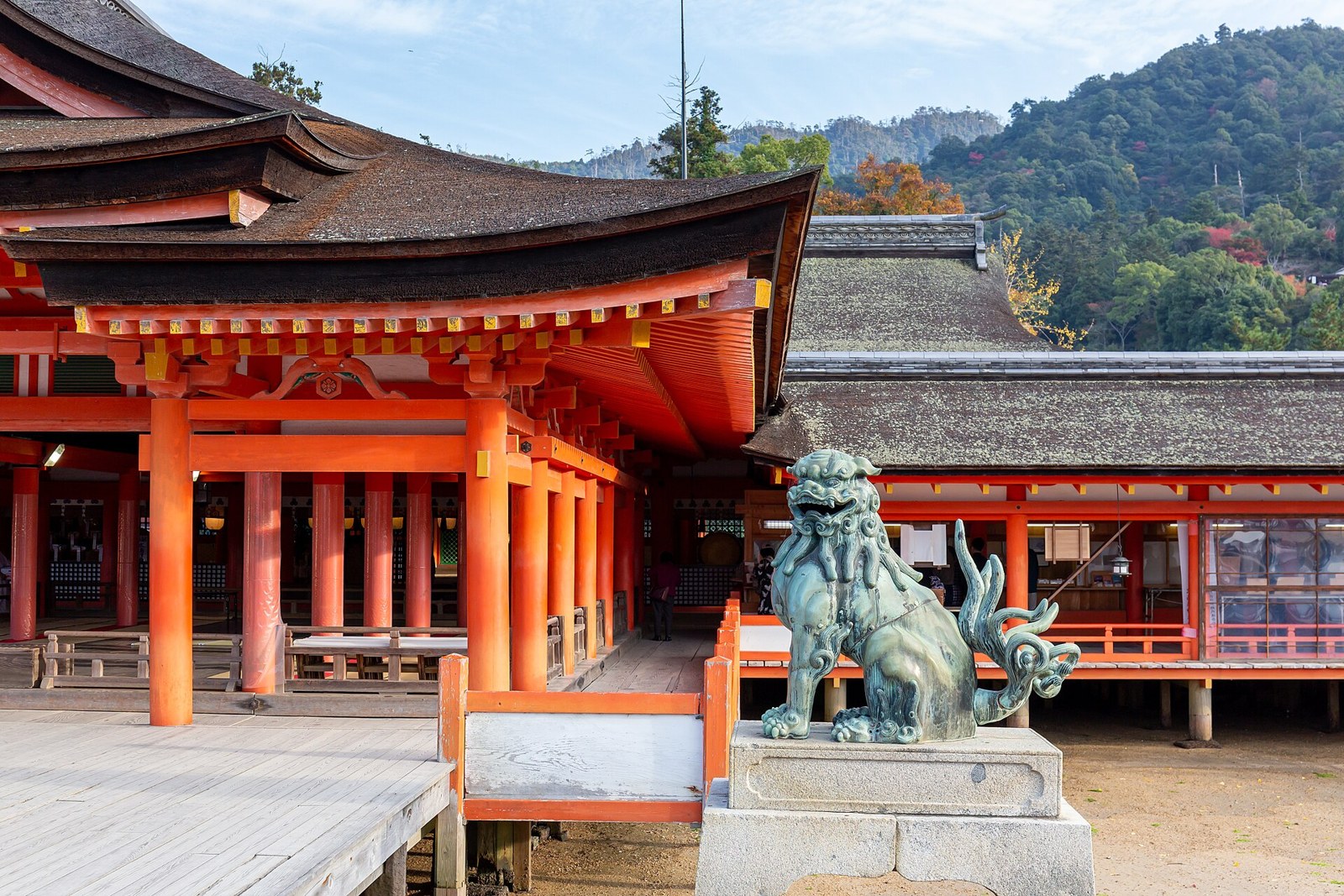 A closer view of Itsukushima Shrine’s vermilion buildings.