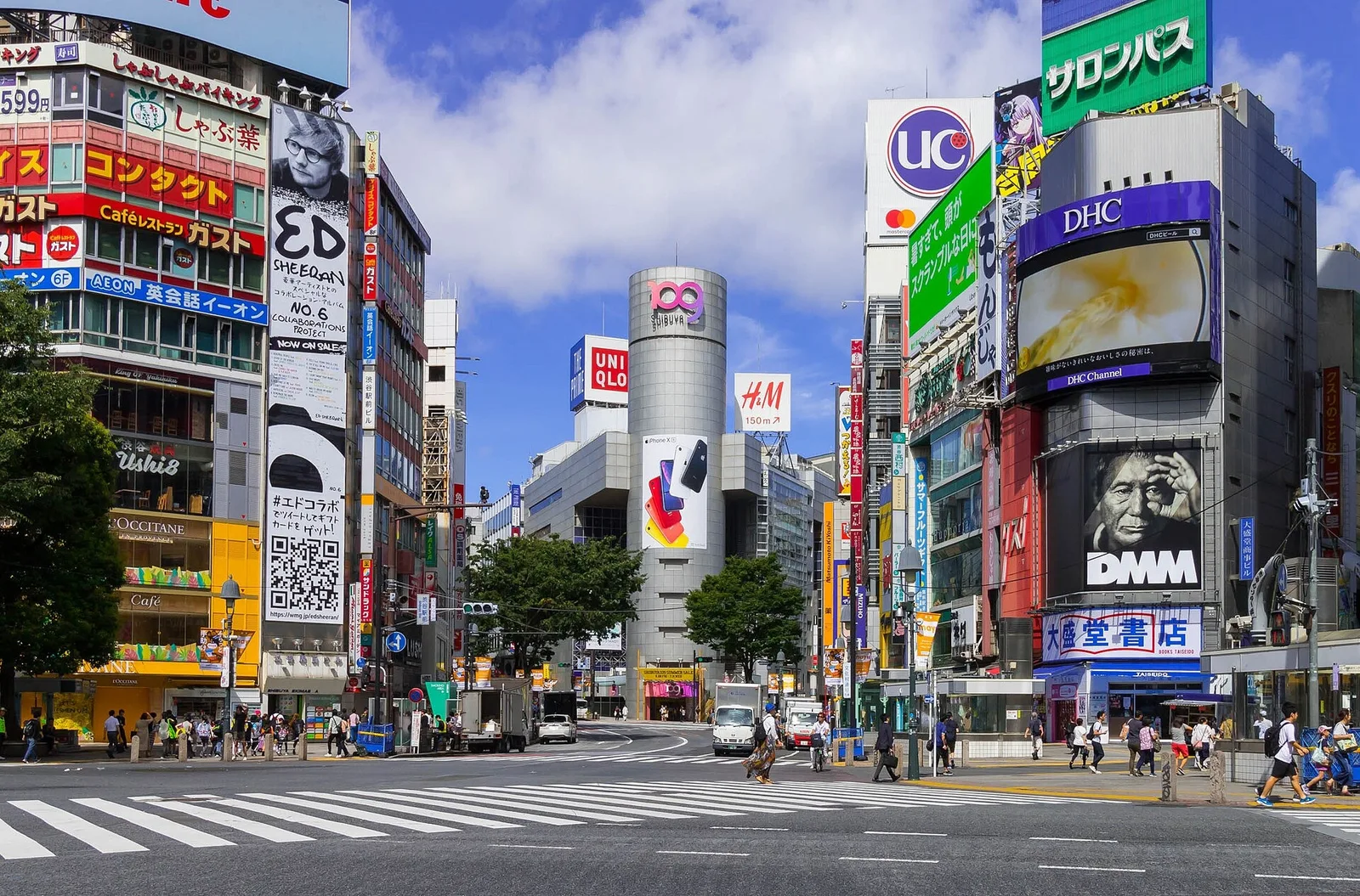 SHIBUYA109, one of Shibuya's familiar fashion landmarks.